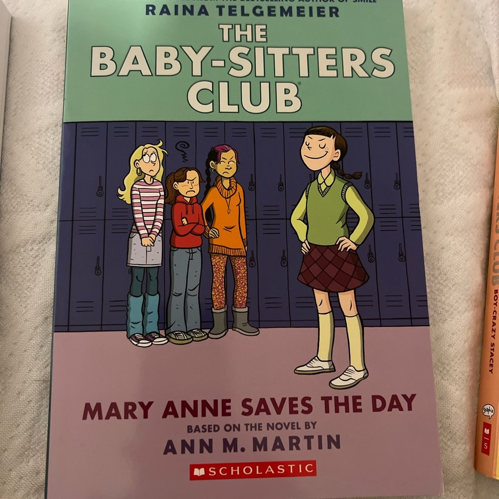 Books - Picture 4 of 5